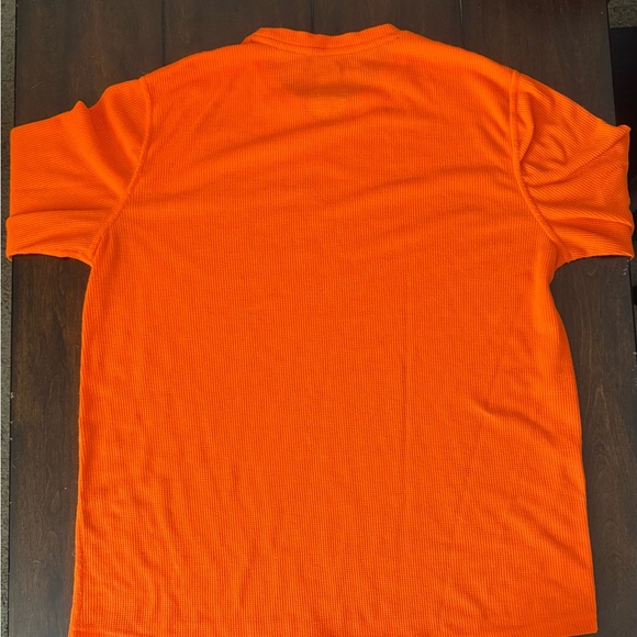 Wrangler Men's Vibrant Orange Long Sleeve Tee L (42-44) - Picture 5 of 8